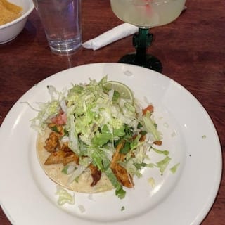 86. Soft Shell Taco Con Pollo