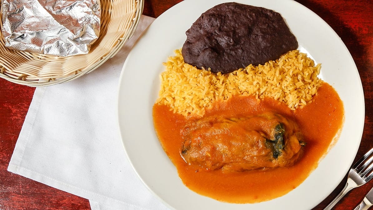 P12. Chiles Rellenos.
